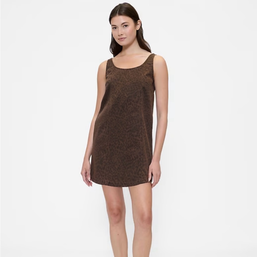 5/$25 | GAP Leopard Denim Dress